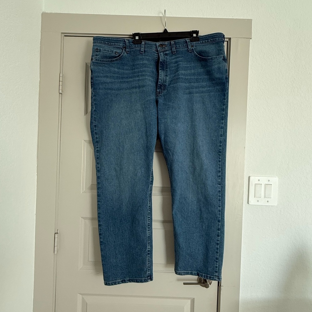 Wrangler Relaxed Fit Blue Jeans